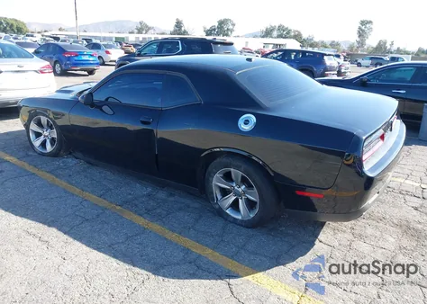 2015 Dodge Challenger Sxt z USA, uszkodzony, nr VIN 2C3CDZAG1FH811459